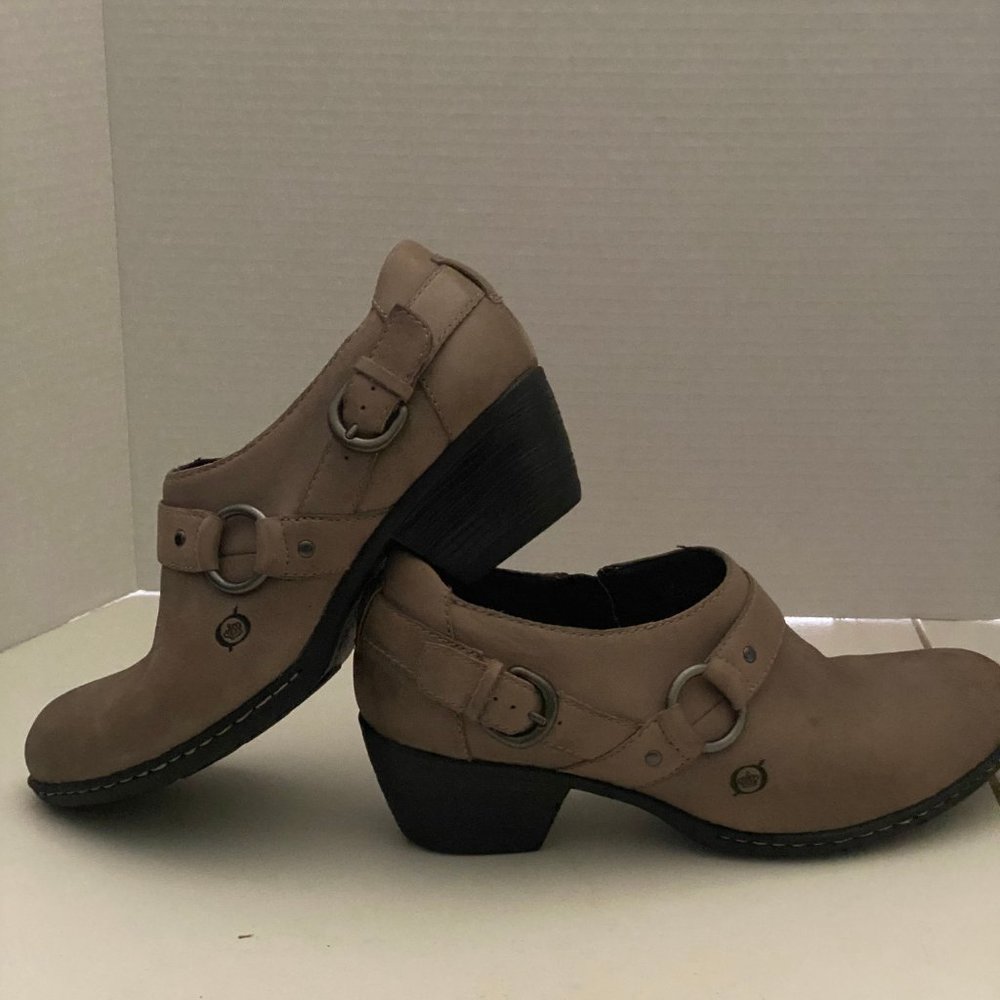 Born ankle boots with zipper size 9.5